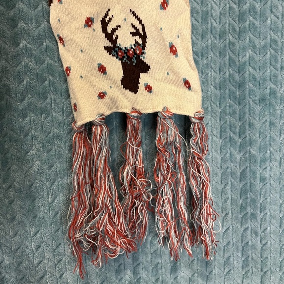 Muk Luk Scarf - Picture 2 of 4
